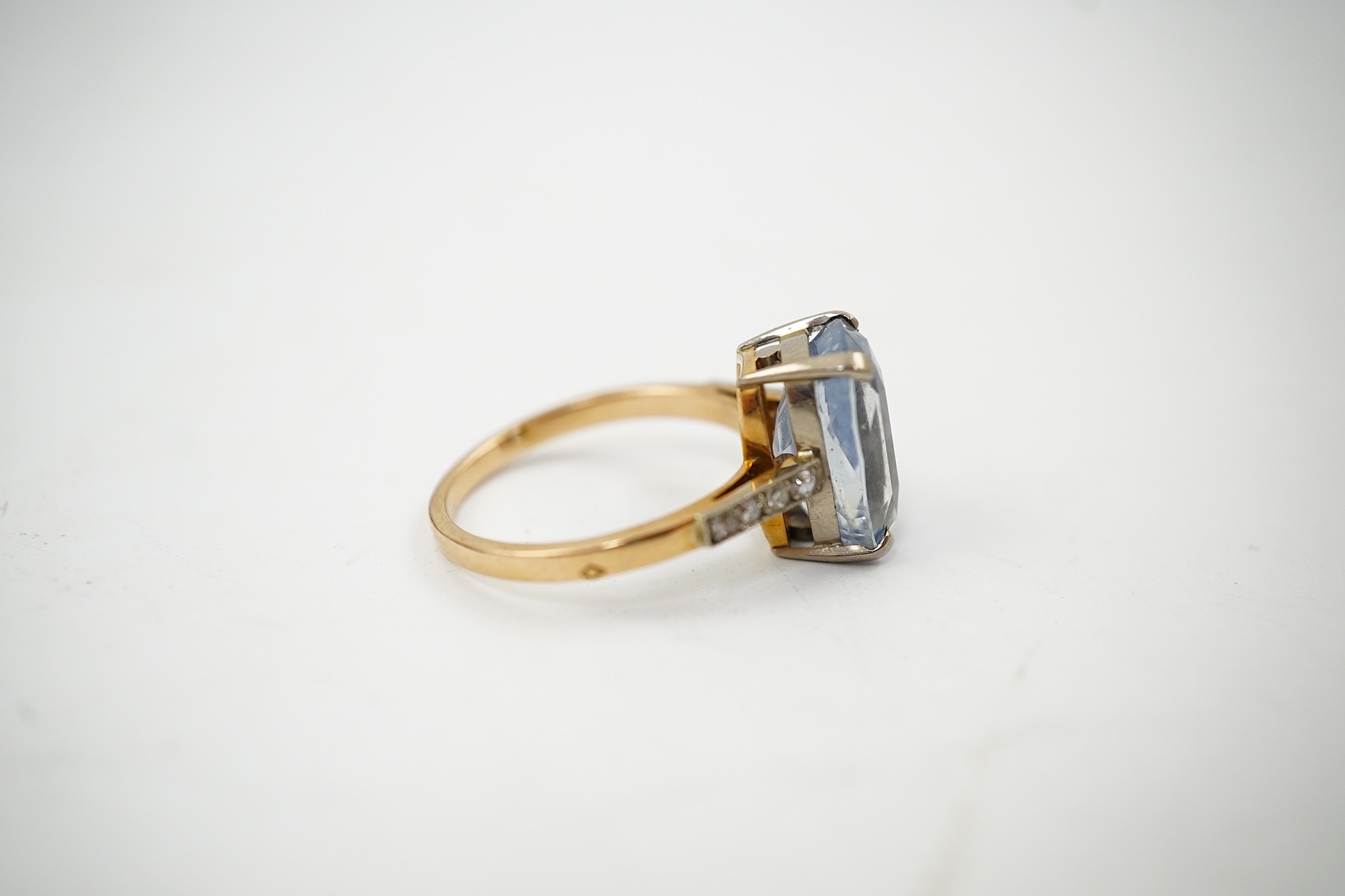 A sapphire and diamond ring, France, first half 20th century
